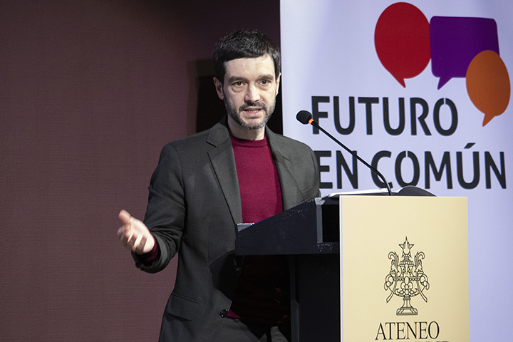 Pablo Bustinduy durante su discurso en el acto organizado por Futuro en Común